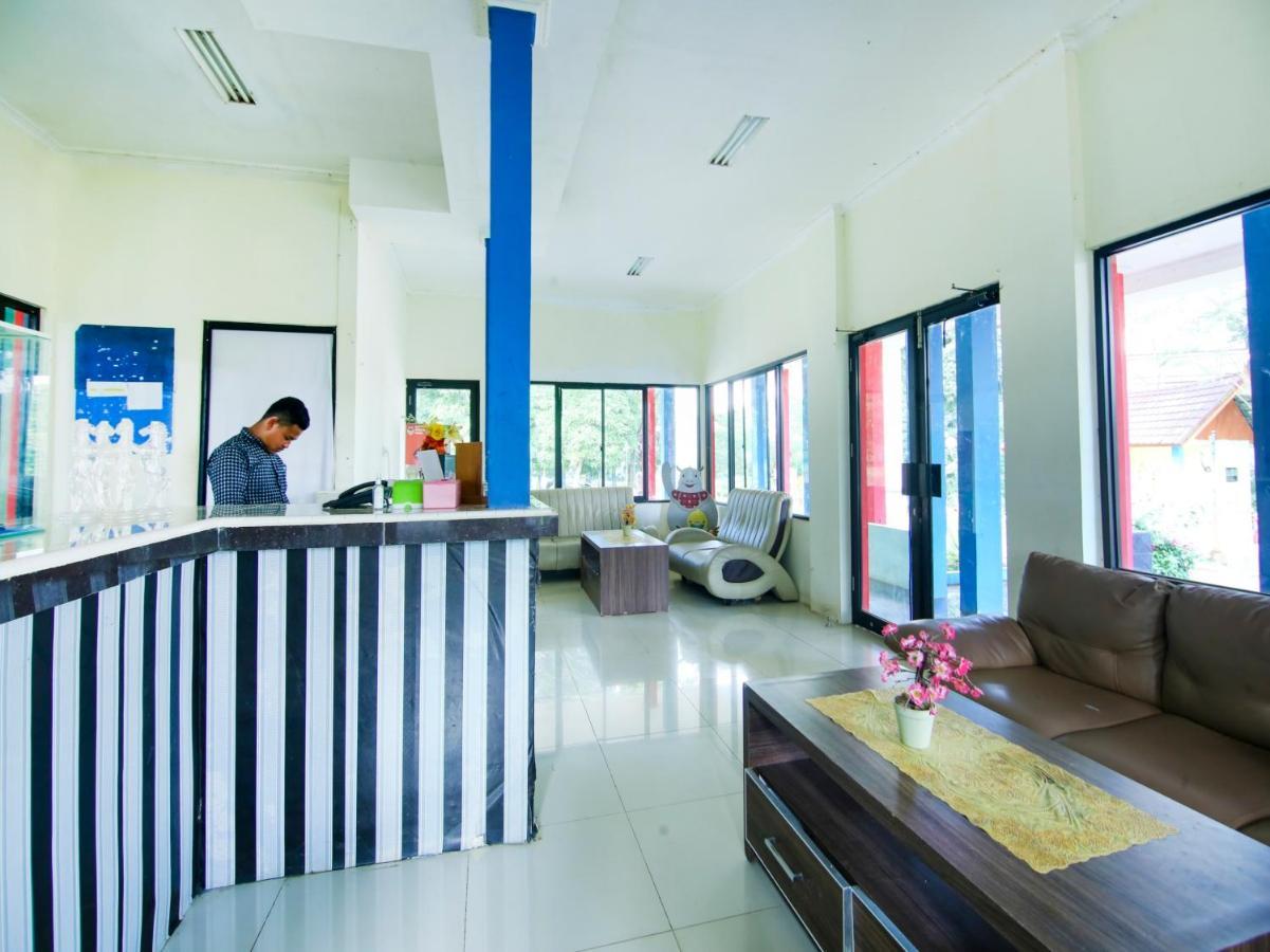 Oyo 3475 Villa Ex Mtq Pagaralam Екстериор снимка